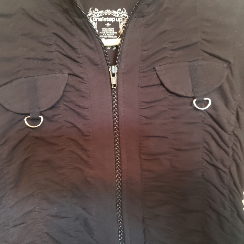 Top - Picture 2 of 6